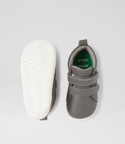SU GRASS COURT HIGH BQ SMOKE LEATHER